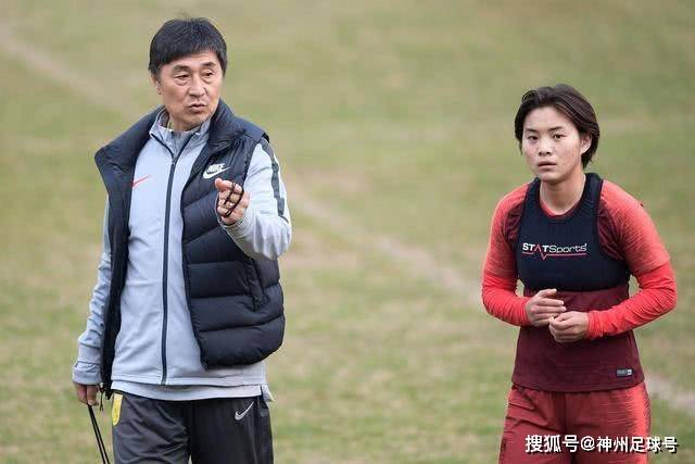罗马诺：帕斯真的很想再留科莫一年，穆里尼奥将决定是否回购他